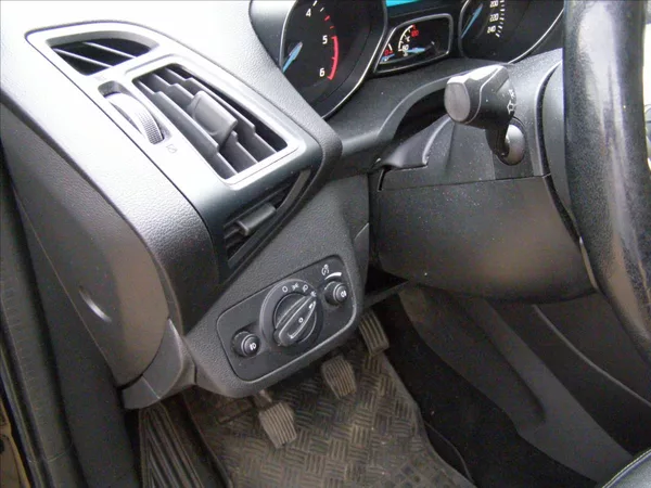 Ford Kuga 2,0 150PS PANORAMA - foto 16