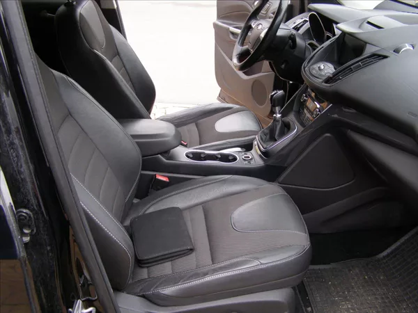 Ford Kuga 2,0 150PS PANORAMA - foto 25