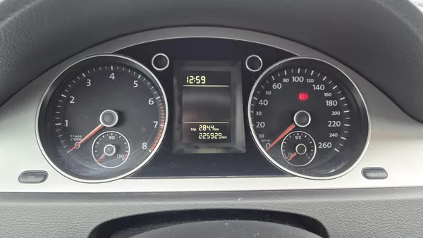 Volkswagen Passat Variant 1.8 TSi combi - foto 14