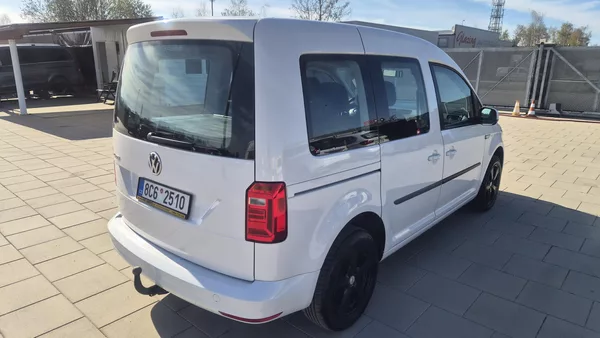 Volkswagen Caddy 2.0TDi 75kw 5míst 1.maj,ČR,DPH - foto 7