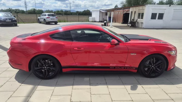 Ford Mustang 2.3T 50 Years Edition 233kw - foto 5