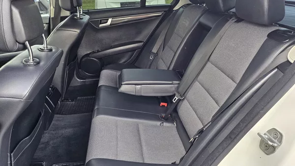 Mercedes-Benz Třídy C 2.2CDi AUT AVANDGARDE - foto 12