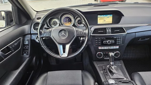 Mercedes-Benz Třídy C 2.2CDi AUT AVANDGARDE - foto 13