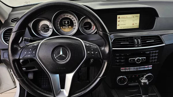 Mercedes-Benz Třídy C 2.2CDi AUT AVANDGARDE - foto 15