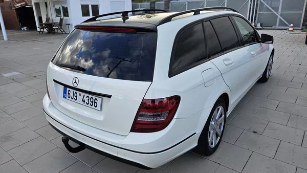 Mercedes-Benz Třídy C 2.2CDi AUT AVANDGARDE - foto 5