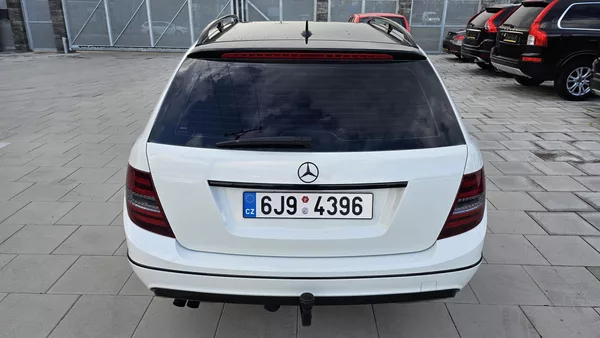 Mercedes-Benz Třídy C 2.2CDi AUT AVANDGARDE - foto 6