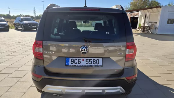Škoda Yeti 2,0TDi 4x4 DSG 125KW TOP! - foto 7