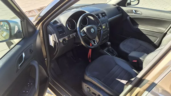 Škoda Yeti 2,0TDi 4x4 DSG 125KW TOP! - foto 9