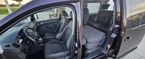 Volkswagen Caddy 1.6 TDI Maxi Cup 7.Míst Navi - foto 11