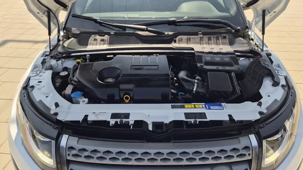 Land Rover Range Rover Evoque 2.0 Td4 SE AWD 9.Kvalt AUT,DPH - foto 11