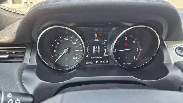 Land Rover Range Rover Evoque 2.0 Td4 SE AWD 9.Kvalt AUT,DPH - foto 24