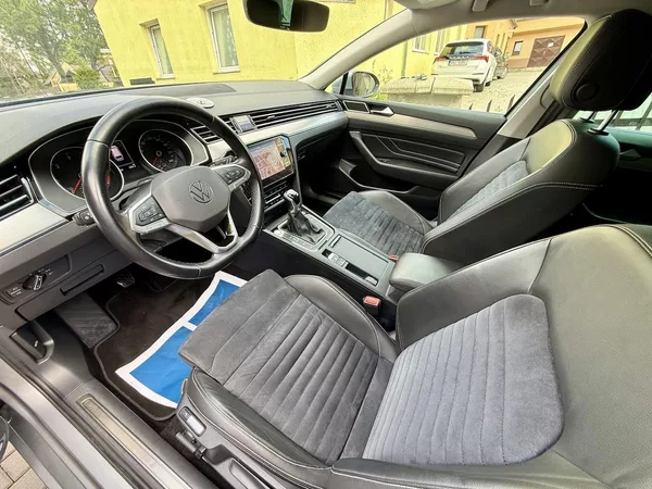 Volkswagen Passat 2.0Tdi 110kW ELEGANCE ACC TAŽN - foto 8