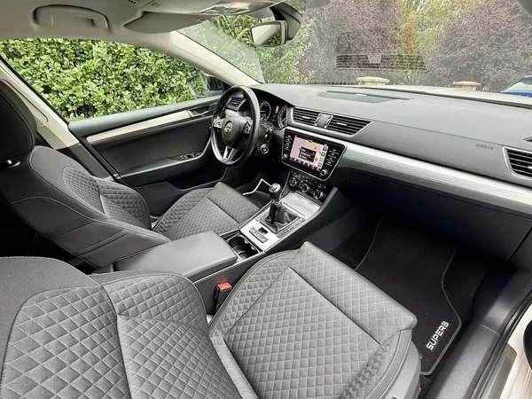 Škoda Superb 2.0TDi 110kW STYLE ČR TAŽNÉ - foto 4