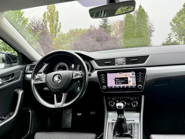 Škoda Superb 2.0TDi 110kW STYLE ČR TAŽNÉ - foto 6