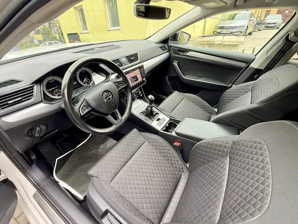 Škoda Superb 2.0TDi 110kW STYLE ČR TAŽNÉ - foto 8