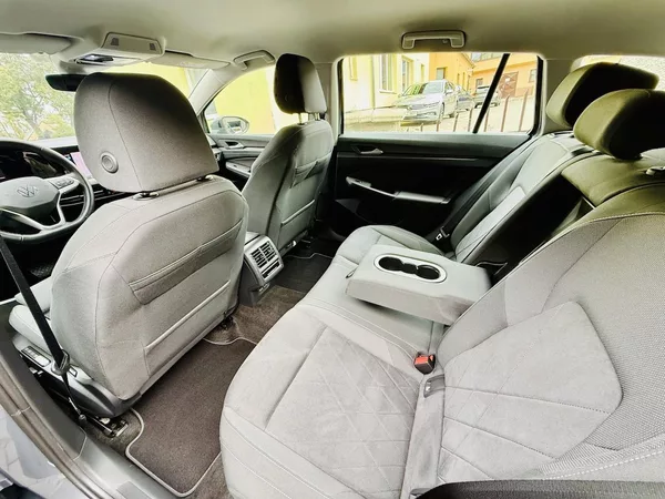 Volkswagen Golf 1.5 eTSI 110 kW mHEV Style DSG - foto 10