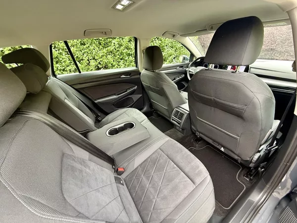 Volkswagen Golf 1.5 eTSI 110 kW mHEV Style DSG - foto 12