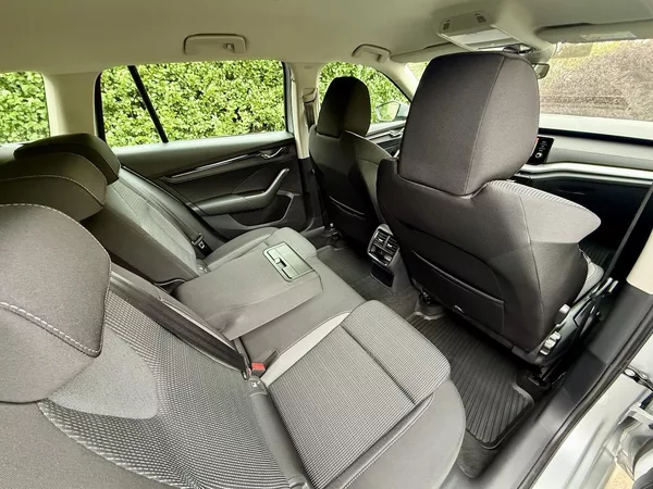 Škoda Octavia 2.0TDi 85kW Koup.ČR,TAŽNÉ - foto 10