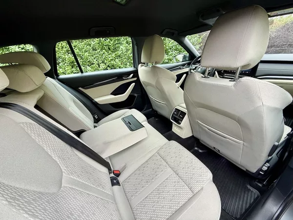 Škoda Octavia 2.0TDi 110kW STYLE Koup.ČR,DPH - foto 11