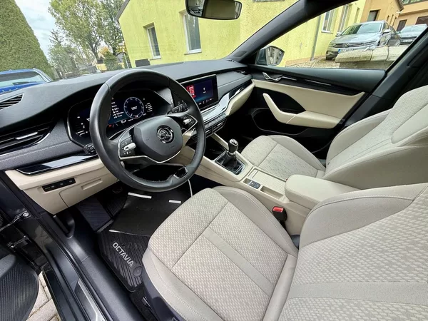 Škoda Octavia 2.0TDi 110kW STYLE Koup.ČR,DPH - foto 9