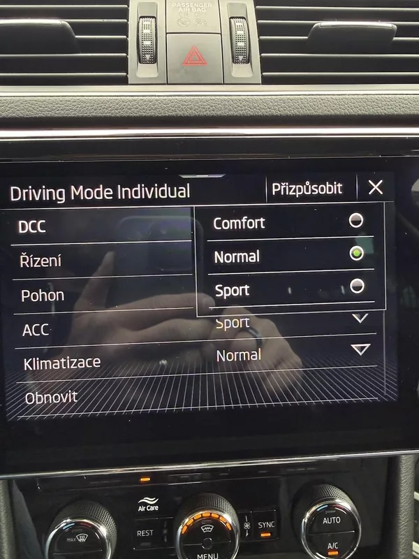 Škoda Superb 2.0 Tdi 147kW 4x4 STYLE DSG ČR - foto 18