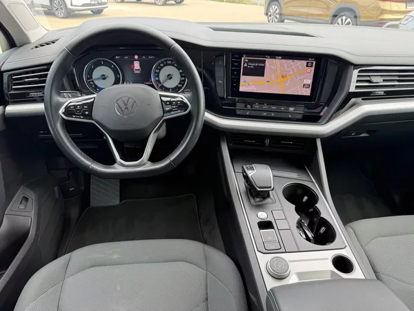 Volkswagen Touareg Basic 3,0TDI 170kW Tažné - foto 16