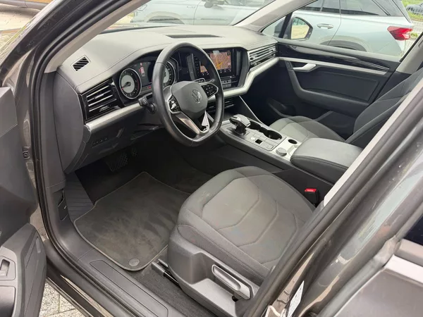 Volkswagen Touareg Basic 3,0TDI 170kW Tažné - foto 5