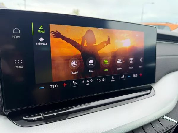 Škoda Octavia Style 2,0TDI 110kW DSG Matrix - foto 12