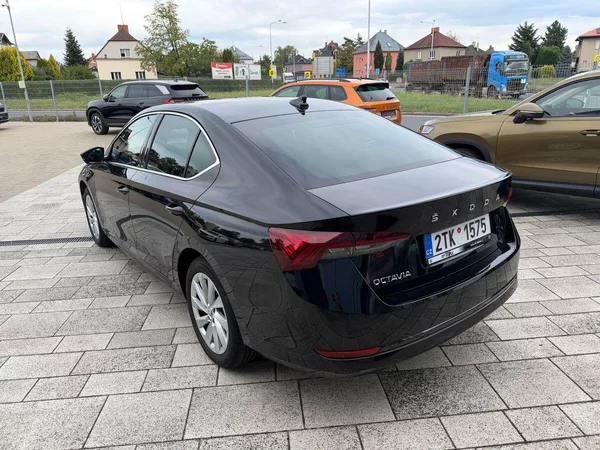 Škoda Octavia Style 2,0TDI 110kW DSG Matrix - foto 3