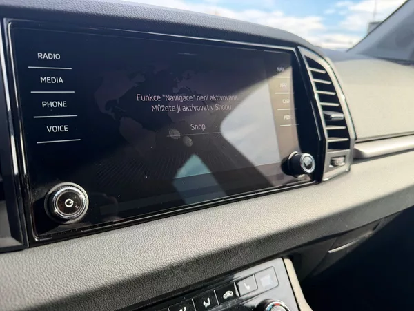 Škoda Karoq Selection 1,5TSI 110kW DSG - foto 13