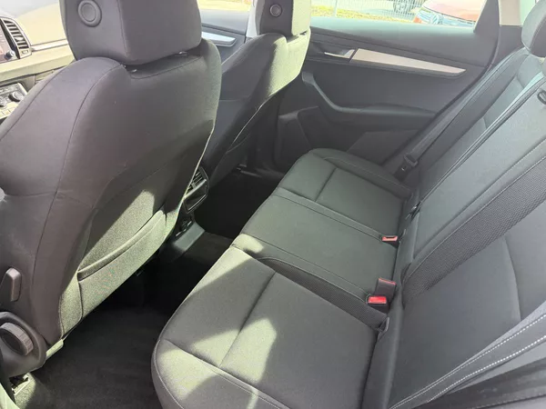 Škoda Karoq Selection 1,5TSI 110kW DSG - foto 14