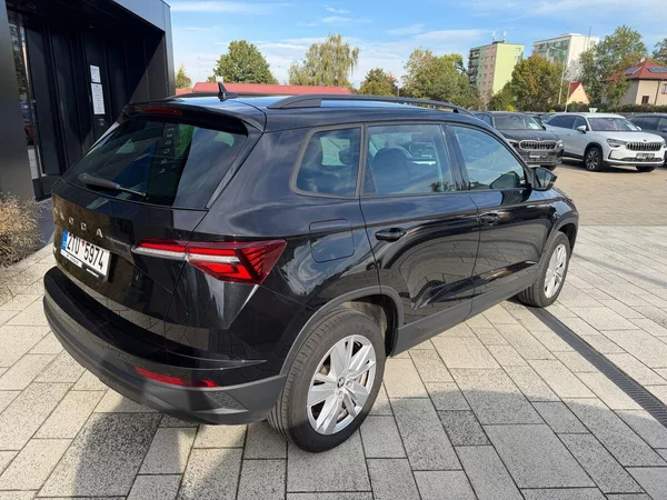 Škoda Karoq Selection 1,5TSI 110kW DSG - foto 2