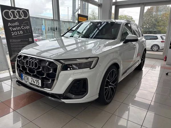 Audi Q7 FL S-line 50TDI 210kW Tažné