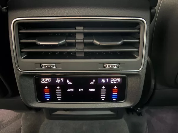 Audi Q7 FL S-line 50TDI 210kW Tažné - foto 19