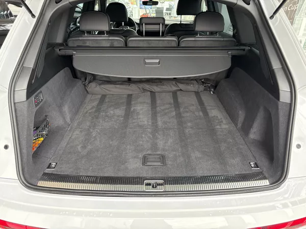 Audi Q7 FL S-line 50TDI 210kW Tažné - foto 20