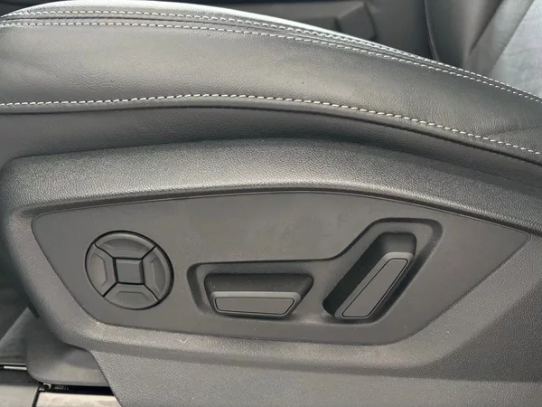 Audi Q7 FL S-line 50TDI 210kW Tažné - foto 23