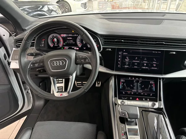 Audi Q7 FL S-line 50TDI 210kW Tažné - foto 25