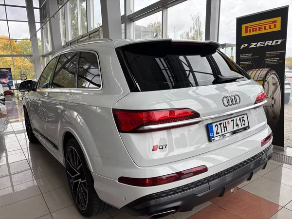 Audi Q7 FL S-line 50TDI 210kW Tažné - foto 3
