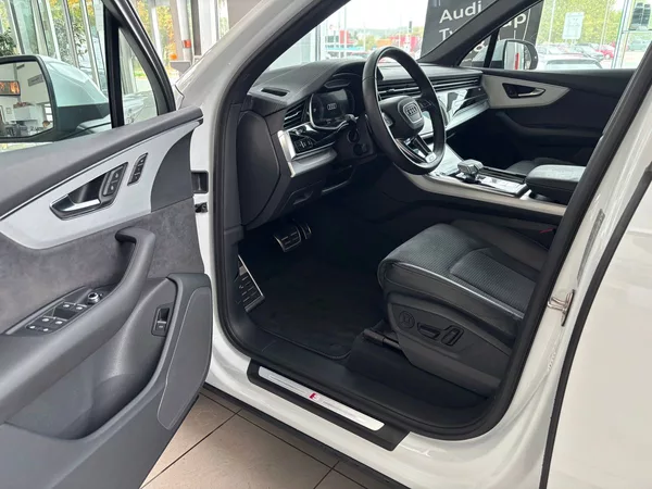 Audi Q7 FL S-line 50TDI 210kW Tažné - foto 5