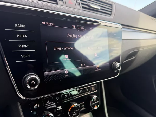Škoda Superb Sportline 2,0TSI 140kW DSG - foto 13