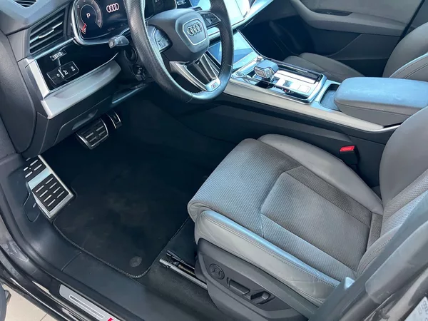 Audi Q8 S-line 50TDI 210kW - foto 5