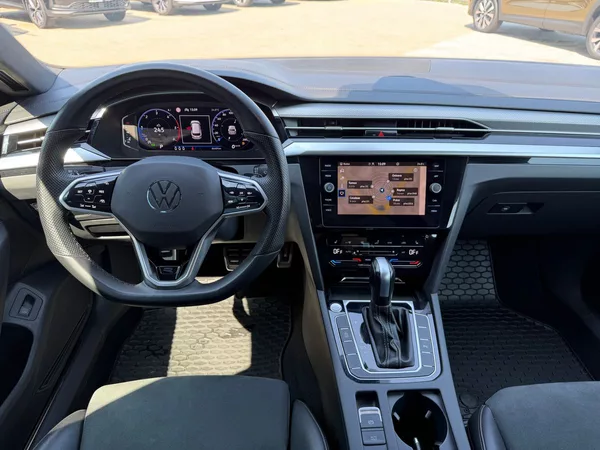 Volkswagen Arteon Shooting Brake R-line 2,0TDI 147kW Tažné Zár - foto 16