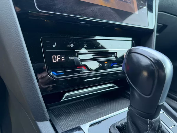 Volkswagen Arteon Shooting Brake R-line 2,0TDI 147kW Tažné Zár - foto 9