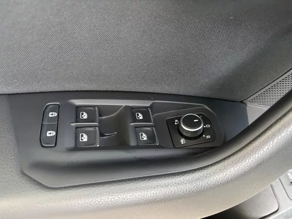 Volkswagen Touareg 3.0 TDI 170kW Tiptronic - foto 6