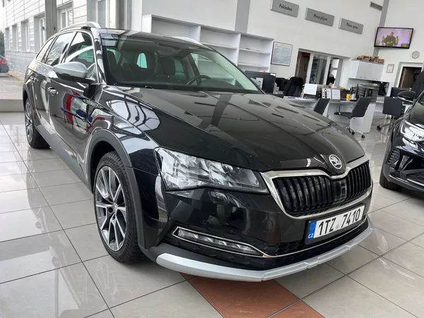 Škoda Superb Scout 140kW DSG - foto 2