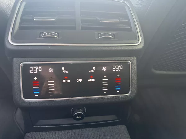Audi A6 2,0TDI 150kW Tažné, Matrix - foto 18