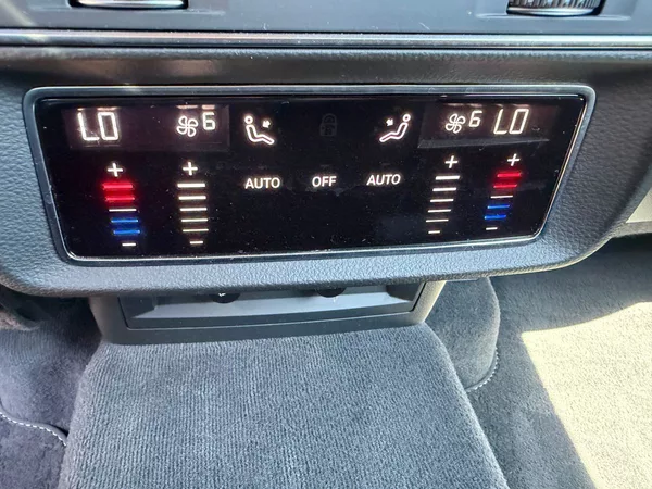 Audi Q7 S-line 210kW Tažné - foto 21