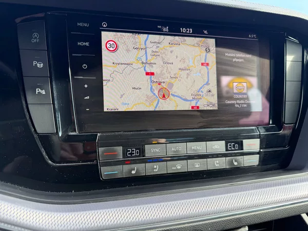 Volkswagen Touareg R-line 210kW Tažné - foto 12