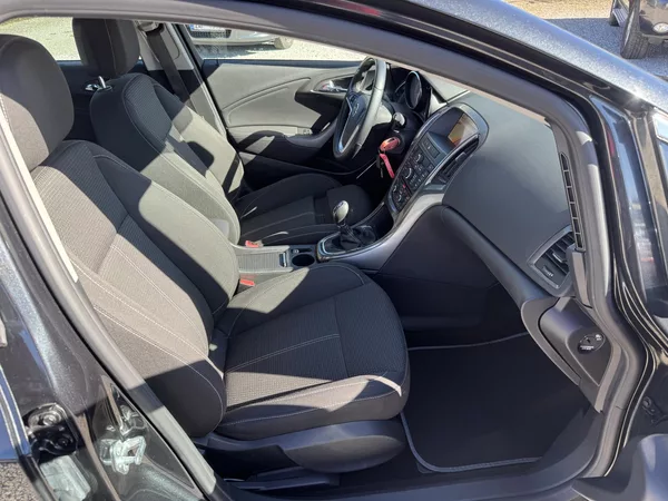 Opel Astra 1.6(132KW)SPORTS TOURER - foto 23