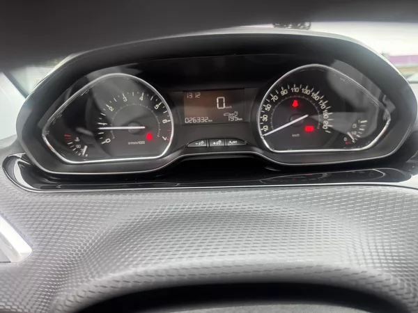 Peugeot 2008 1,2(60KW), ČR - foto 14